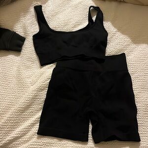 black ribbed seamless workout set